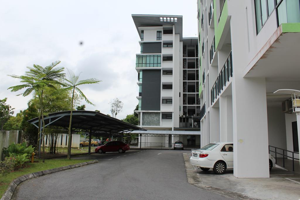 Tribeca Suites Kuching Dış mekan fotoğraf